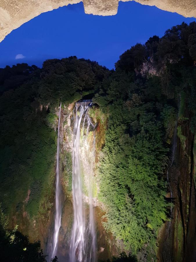 Appartamento Cascate Delle Marmore Kültér fotó