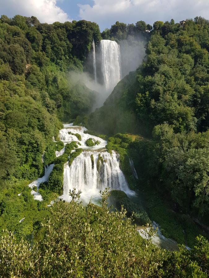 Appartamento Cascate Delle Marmore Kültér fotó